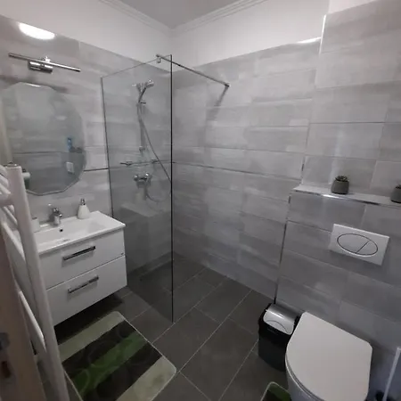 Gizella Апартаменты Балатональмади