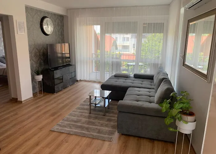 Gizella Apartament *