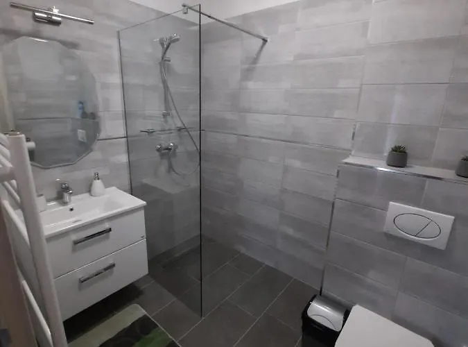 Gizella Apartament Balatonalmádi